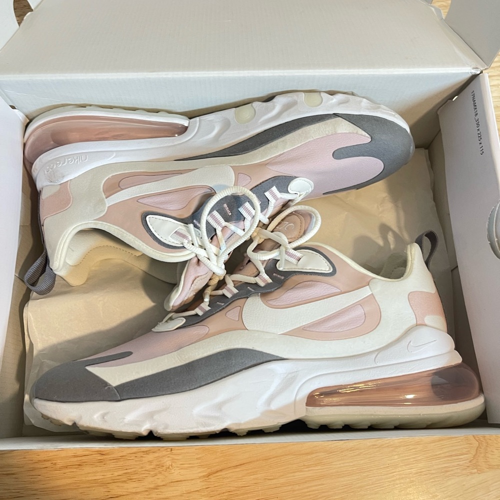 Womens Nike Air Max 270 React